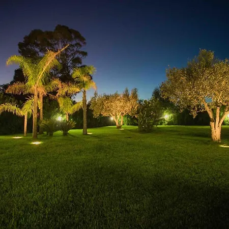 Holiday home Vacanze Pietre Rosse -alba Montevago
